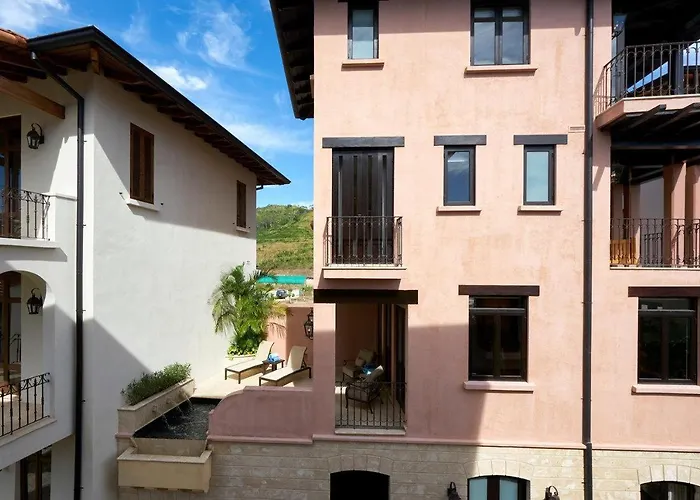 Calle La Ronda 15 At Catalinas Playa Danta